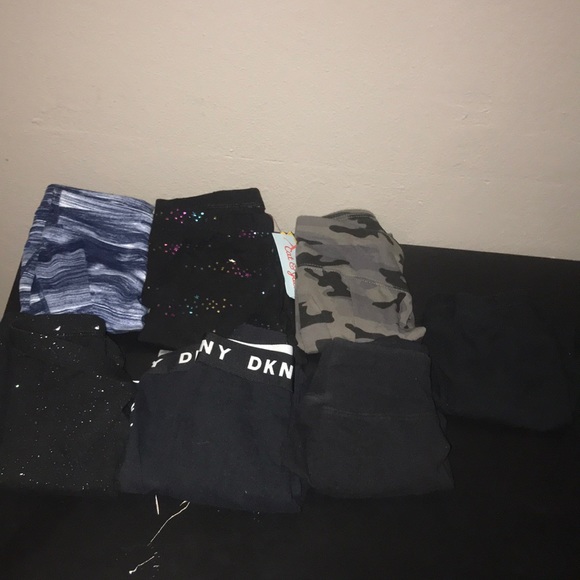 7 pairs of Leggings - Picture 1 of 14
